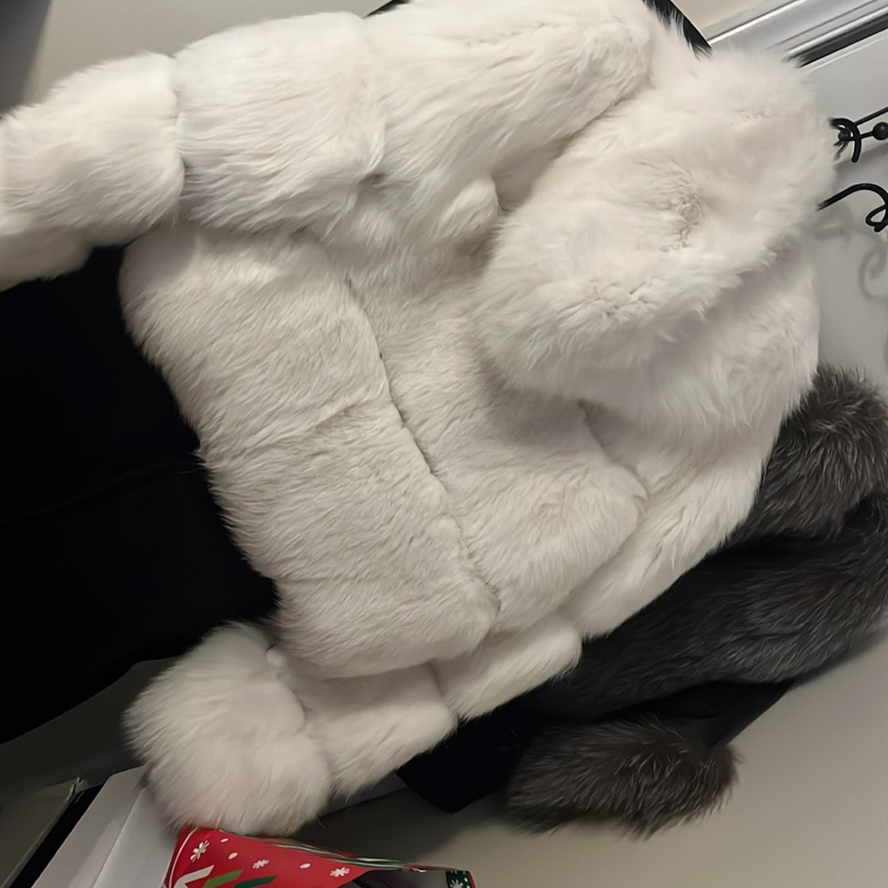 White Fox NEW - Picture 6 of 6